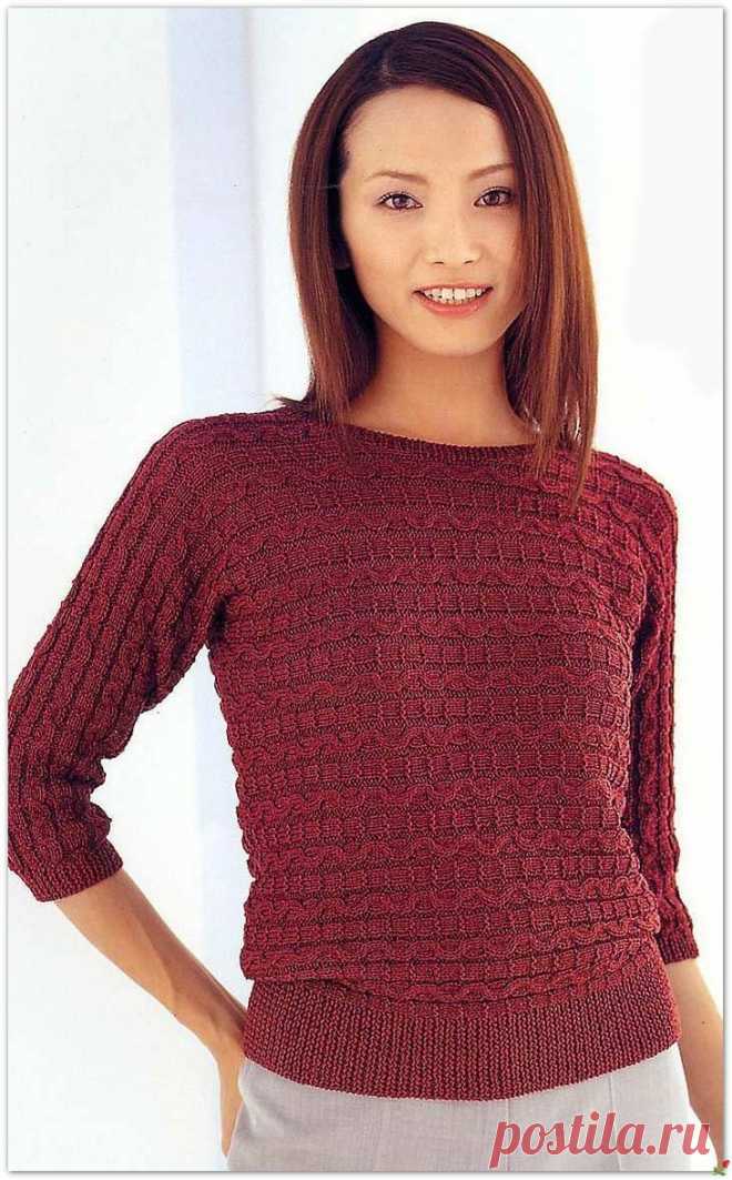 Красный пуловер спицами.