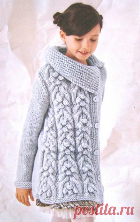 Кардиган с объёмным рисунком для девочки (спицы).