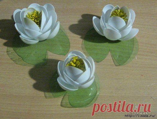 КУВШИНКИ ИЗ ПЛАСТИКОВЫХ ЛОЖЕК