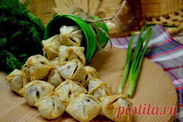 Маслины и оливки в тесте 
Должна признаться, что мы с мужем иногда позволяем себе слегка расслабиться и под хороший интересный фильм выпить стаканчик-другой живого пива. А вместе с пивом, как водится, хочется еще и чем-то пох…