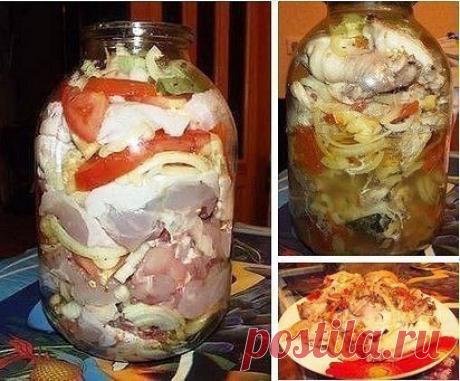 КУРОЧКА В БАНКЕ. 

Курица готовится в банке без воды и масла, в собственном соку. Ароматы по дому летают фантастические. Семья дождаться не может, когда же наконец блюдо будет готово. 

Ингредиенты:
Показать полностью…