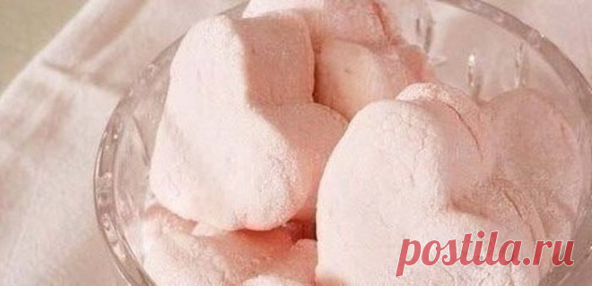 В последние месяцы зефир стал весьма модным десертом. Готовим его дома 

Вкуснейший домашний зефир готовится очень просто!




ИНГРЕДИЕНТЫ:● Сахар — 200 гр● Белки яичные — 200 гр(вес одного белка примерно 30 – 40 грамм).● Сливки — 200 гр● Желатин — 10 гр● Сироп (малиновы…
