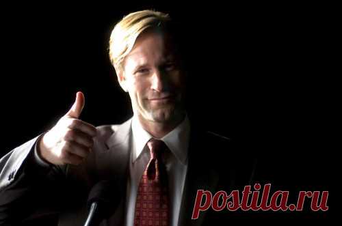 Аарон Экхарт