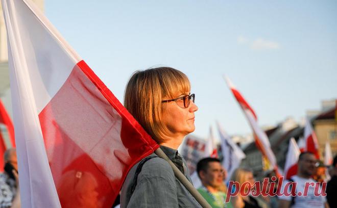 В Польше призвали к шантажу Украины военной помощью из-за Волынской резни. Польша должна шантажировать Украину военной помощью, чтобы решить вопрос Волынской резни, заявил лидер ультраправого объединения «Конфедерация» и вице-спикер Сейма Кшиштоф Босак.