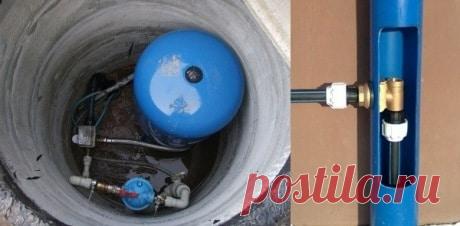 Рабочее положение скважинного адаптера.

Что-бы вытащить насос, потребуется скважинный адаптер, он позволит извлечь насос без усилий в любой момент, произвести смену скваженного насоса, опустошить систему водоснабжения перед зимним сезоном.

Помимо стальной колонны, скважинный адаптер может устанавливается и на обсадную пластиковую. Во время установки адаптера на пластиковую скважину, нужно ориентироваться на ширину стенки трубы. А также размер, глубину загрузки насоса.