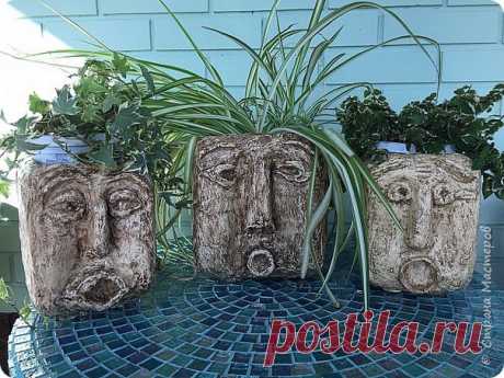 Кашпо для цветов из канистр