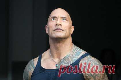 Дуэйн Джонсон вернется в «Форсаж» после шестилетнего перерыва. Американский актер Дуэйн «Скала» Джонсон вновь сыграет спецагента Люка Хоббса в десятой части «Форсажа». Об этом пишет The Wrap. Актер впервые появится во франшизе после шестилетнего перерыва. Отмечается, что Джонсон появится в сцене после титров. Премьера запланирована на 17 мая 2023 года.