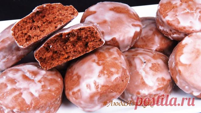 Рождественские шоколадные пряники! Ароматные и нежные Пряники на Рождество можно не только подавать к столу, но и украсить ими новогоднюю елку. Для приготовления вам потребуются такие ингредиенты: — яйца, 2 шт; — сметана, 150...