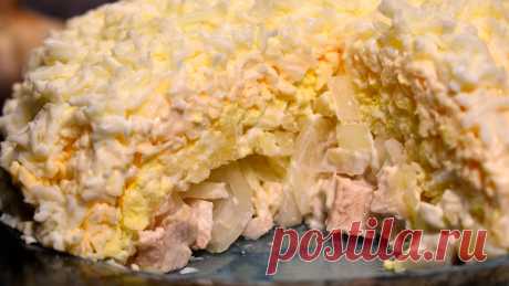 Салат «Невеста» с курицей и плавленым сыром. Вкусный салат на праздничный стол.
Вкусный салат на праздничный стол. Салат «Невеста» Салат «Невеста» с курицей и плавленым сыром — один из любимых салатов моего мужа. Этот праздничный салат я готовила очень давно и решила повторить его для Вас и мужа. Муж с самого утра ходил и говорил ну приготовь салат, ну приготовь салат. И как оказалось хочет он именно […]
Читай пост далее на сайте. Жми ⏫ссылку выше