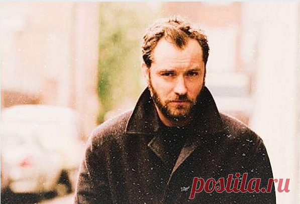 Молодая невеста Джуда Лоу: актер впервые появился на публике с новой избранницей