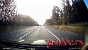 Мгновенная карма &quot;Мне кажется на фуре обосрался&quot;

https://rutube.ru/video/6fd1748f59dc86acdbed74f98ba92c5d/