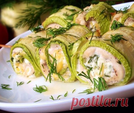 Кабачковые рулеты с курицей и сыром