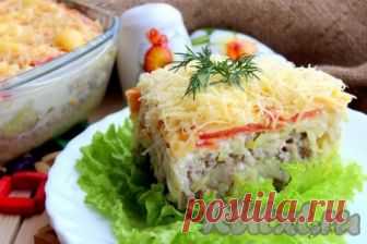 Рецепт запеканки из кабачков с фаршем - рецепт с фото Если вы любите кабачки, значит рецепт этого сытного блюда вам придется по душе. Запеканка из кабачков с фаршем получается очень нежной, сочной и аппетитной. Приготовьте это прекрасное блюдо на обед или ужин и оно покорит вас своим вкусом и ароматом. Ингредиенты