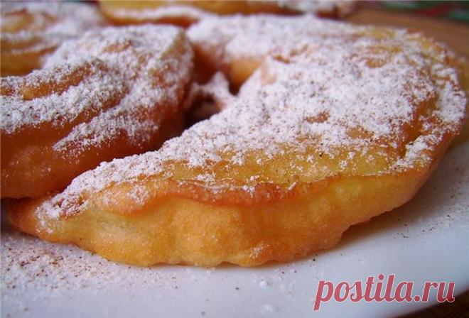 Простой, но изумительно вкусный десерт из яблок 

Десерт, который приготовит даже неопытная хозяйка!




Ингредиенты:
яблоки — 6 штуксахар — 2 ст.л.лимон — 1 штукарастительное масло — 3 ч.л.мука — 2 ст.л.
Приготовление:
Очищенные яблоки разрезаем н…