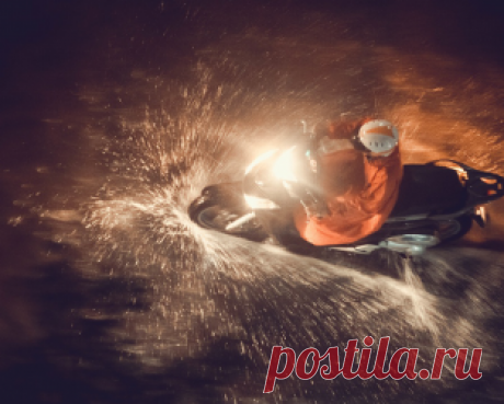 Пять ключей к мастерству в любом деле. Ключ 3. Умение подчиняться
Мужество мастера измеряется его способностью подчиняться. Это означает умение подчиняться учителю и требованиям того дела, которому вы себя посвятили. И это требует способности время от времени отступать от уровня своего с трудом приобретенного навыка для того, чтобы достичь другого или более высокого уровня. На ранних этапах обучения любому серьезному делу у человека возникает ощущение, что он глупец. Почти...