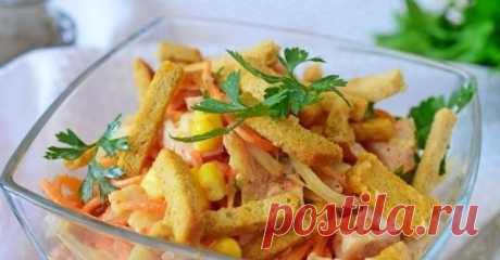 Салат с морковью по-корейски и сухариками