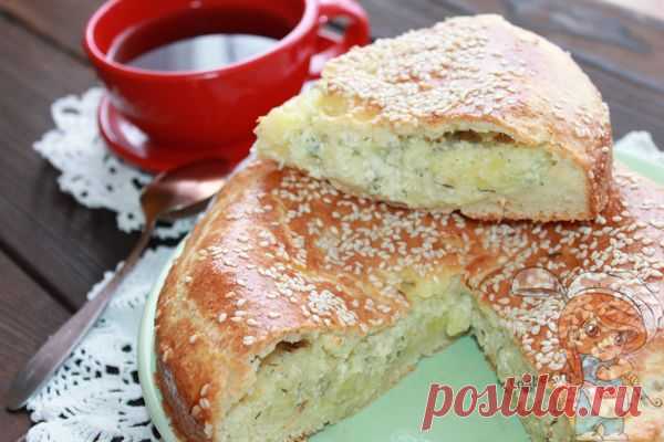Пирог с картошкой и творогом: рецепт. Ингредиенты: мука, творог, масло, яйцо, картофель Яркий, пышный, богатый пирог с картошкой и творогом. Простой рецепт вкусной и простой выпечки без дрожжей. Ингредиенты: мука, творог, масло, яйца, картофель