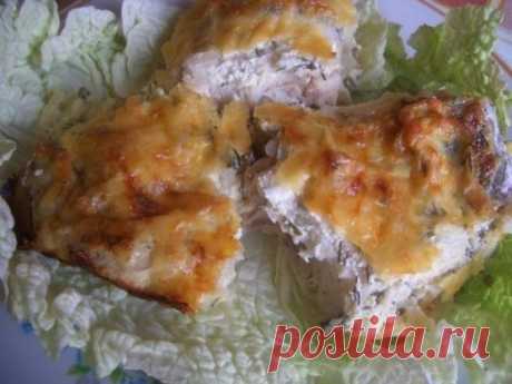 Необыкновенно вкусная рыба, запеченная в сметанном соусе под сырной корочкой!