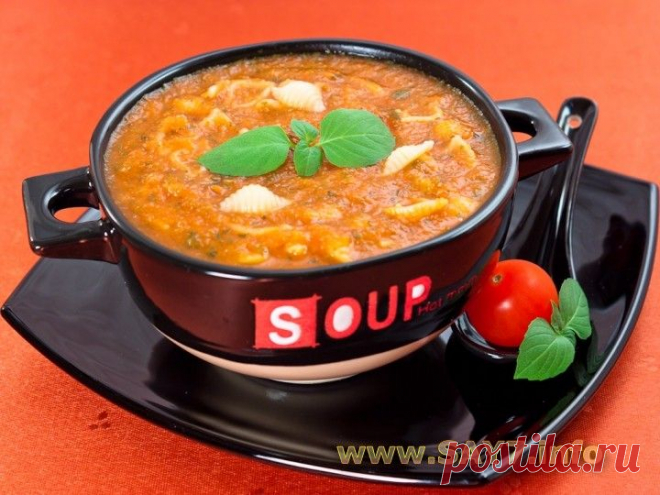 Томатный крем-суп с макаронами