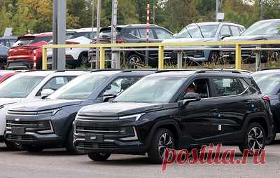 Минпромторг рекомендовал для госзакупки машины Lada, Aurus, УАЗ, "Москвич" и Haval. В перечень вошли машины с российским VIN-номером, которые производятся в РФ в рамках специнвестконтрактов