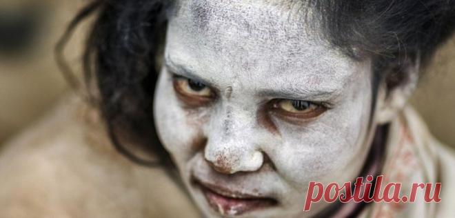 12 леденящих кровь снимков каннибалов-трупоедов из Варанаси