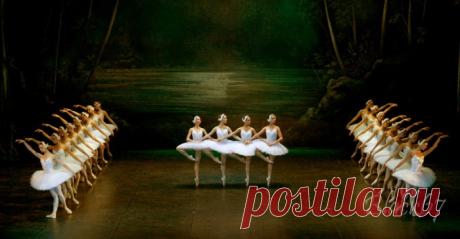 Маргарита Алигер. Танец маленьких лебедей. Ссылка - Библиотека поэзии. Видео: Белый акт.