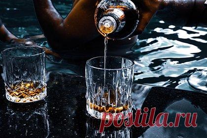 Алкогольную зависимость предложили лечить генной терапией. Американская исследовательская команда из Медицинского центра Университета штата Огайо предложила лечить алкогольную зависимость генной терапией. Подход нацелен на стабилизацию изменений дофаминовых путей в мозге, которые вызваны хроническим злоупотреблением алкогольными напитками.