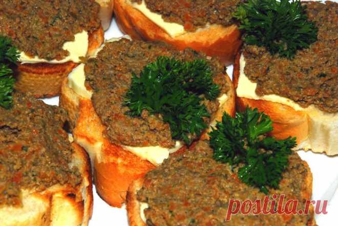 Паштет из говяжьей печени.