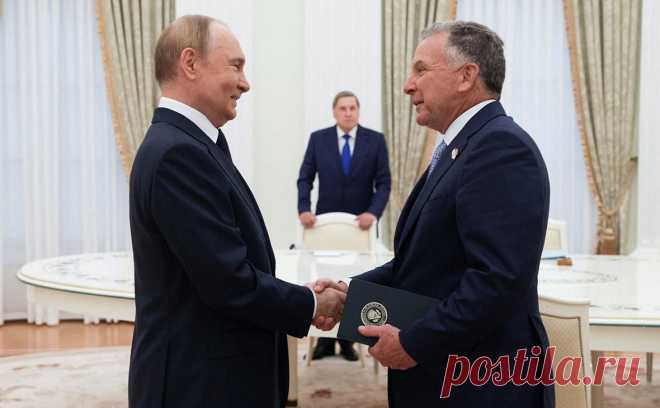 Bild описала позицию России по Украине после визита Уиткоффа. Россия сохраняет твердость в требования по территориям в рамках урегулирования конфликта на Украине, несмотря на визит спецпосланника президента США Стива Уиткоффа в Москву.