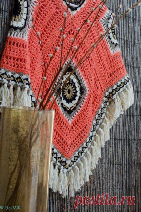 Bo-M: Poncho cor de salmão com dourado - Picmia