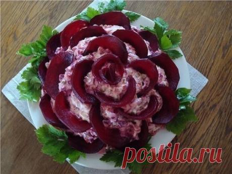 КОЛЛЕКЦИЯ САМЫХ ВКУСНЫХ И КРАСИВЫХ САЛАТОВ
1. Салат "Мимоза"
2. Салат "Сирень"
3. Салат "Подсолнух"
4. Салат "Черная роза"
5. Салат "Нежность"
6. Салат "Ананас"
7. Салат "Виноградная гроздь"
8. Салат "Грибная поляна"
9. Салат "Кукуруза"
10. Салат "Морковка"