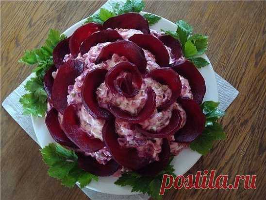 КОЛЛЕКЦИЯ САМЫХ ВКУСНЫХ И КРАСИВЫХ САЛАТОВ
1. Салат 
