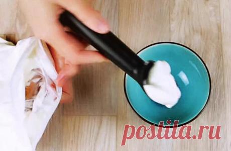 Она налила в пакет молоко. Через пару минут домашнее мороженое было готово! | Четыре вкуса