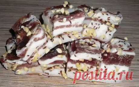 БЫСТРОСАЛО&quot;… БЫСТРОСАЛО&quot;… ЖАЛЬ, МАЛО! Предлагаю рецепт вкусного сала. Рецепт очень простой и в то же время сало или грудинка получаются очень вкусное!Рецепт под фото.