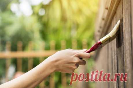 Как перекрасить фасад деревянного дома