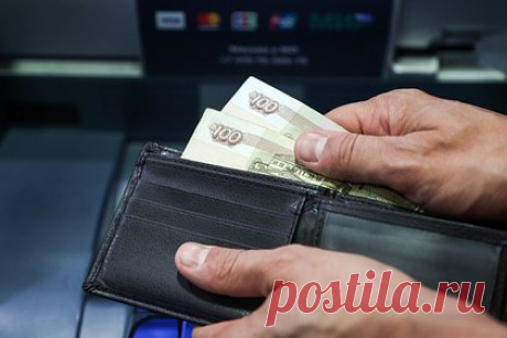 В России удвоилась доля граждан с пятью и более кредитами. В конце 2023 года доля российских заемщиков, имеющих пять и более кредитов, составила 8,6 процента. Только за декабрь она выросла на 1,5 процентных пункта, а за последние два года почти удвоилась — в декабре показатель составлял только 4,7 процента, подсчитало бюро кредитных историй (БКИ) «Скоринг бюро».
