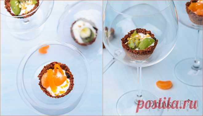 Мини-чашечки из гранолы с йогуртом и фруктами | Drink&Food Inform. Рецепты блюд, коктейлей и кулинарные идеи