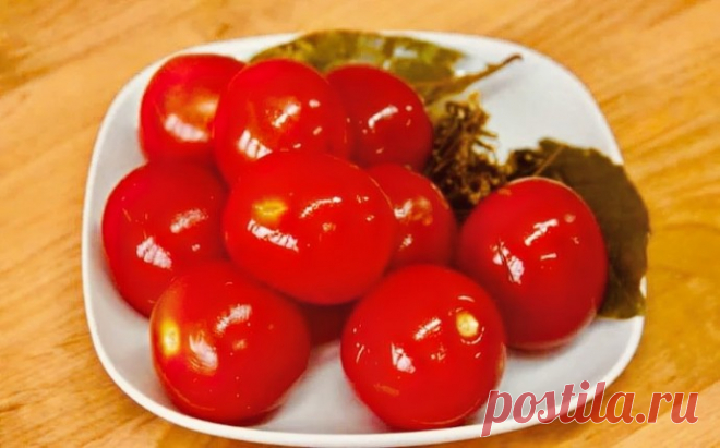 Чем проще, тем вкуснее: соленые помидоры на зиму