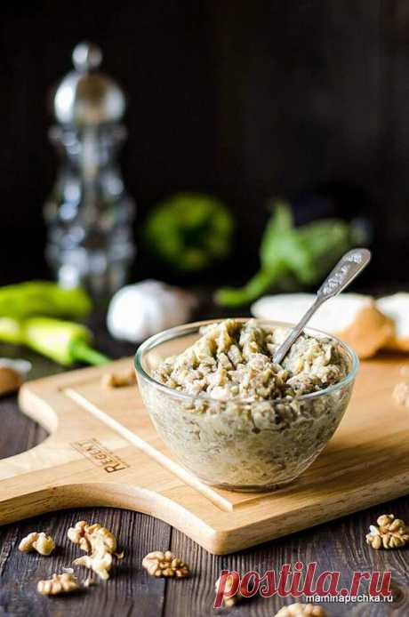 Пхали из баклажанов - Будет вкусно - Медиаплатформа МирТесен Пхали (ფხალი) — популярное блюдо грузинской кухни и без него не мыслим грузинский стол будь это торжество или простая будничная трапеза. По виду и консистенции Пхали — это паштет, намазка на хлеб. В Грузии его готовят, практически, из любого продукта: фасоль, морковь, свёкла, капуста, шпинат, - 18 апреля - 43829693689 - Медиаплатформа МирТесен