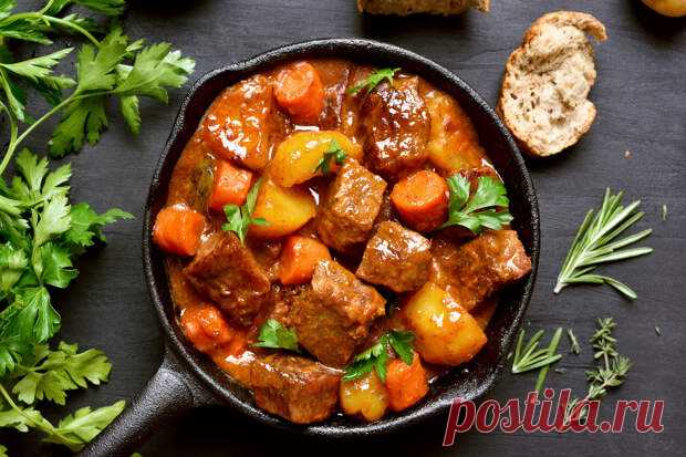 Учимся готовить вкусное азу - Радио «Romantika» - медиаплатформа МирТесен Заметили, что современные книги с рецептами стали терять свою актуальность? Неудивительно, ведь теперь у нас есть интернет со всевозможными рецептами в открытом доступе. Впрочем, не забывайте о нашей рубрике кулинарии. Ведь мы подбираем лучшие рецепты специально для вас. Сегодня мы научим вас