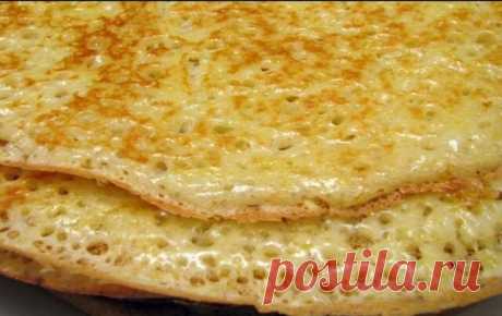 ​​Пшенные блины

 
Необходимые продукты: 1 стакан пшенной крупы, 2 2/3 стакана воды, 5 стаканов муки, 2 стакана молока, 6 яиц, 6 ст. ложек сахара, 2 ч. ложки соли, 60 г дрожжей; мед, сметана и масло по вкусу. 

Способ приготовления: Пшенную крупу промыть сначала в холодной, а затем в горячей воде, сварить на воде вязкую кашу, немного остудить и в еще теплую кашу добавить муку, дрожжи, разведенные молоком, яйца, сахар, соль.
Все хорошо перемешать и поставить в теплое место ...