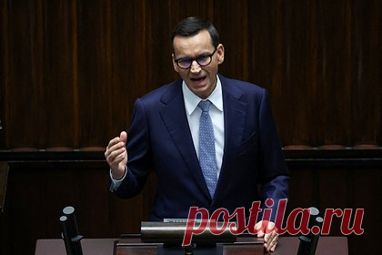 В Польше прошла церемония приведения к присяге нового правительства. В Варшаве прошла церемония приведения к присяге нового польского правительства Матеуша Моравецкого. Сообщается, что мероприятие было проведено в президентском дворце в присутствии главы государства Анджея Дуды. Отмечается, что восемь министерских мест заняли женщины, что является рекордом.