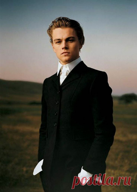 Leonardo DiCaprio by Annie Leibovitz | ✈ Portrait [Photography]