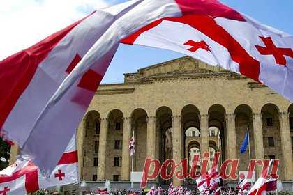 В Грузии вновь отказались вводить санкции против России. Единственной пострадавшей стороной от введения антироссийских санкций стала бы Грузия, поэтому Тбилиси не будет к ним присоединяться, заявил генеральный секретарь правящей партии «Грузинская мечта» Каха Каладзе. Он отметил, что власть намерена защищать интересы Грузии и ее граждан.