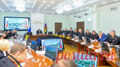 Глава МВД Колокольцев высказался о декриминализации экономических преступлений . Министр внутренних дел России Владимир Колокольцев в ходе заседания коллегии МВД по вопросам противодействия незаконной миграции и пресечения правонарушений со стороны иностранных граждан высказался на тему декриминализации экономических составов преступлений. Читать далее