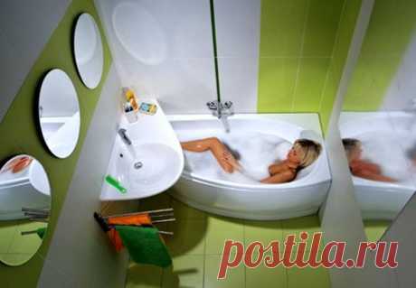 Какой может быть маленькая ванная комната?
Маленькая ванная комната никогда не должна быть поводом для переживаний, так как на сегодняшний день существует масса вариантов планировки данной территории с учетом всех необходимых приспособлений в ней. А правильно все спланировав, ее можно превратить в комфортное и функциональное помещение.
С чего начать?