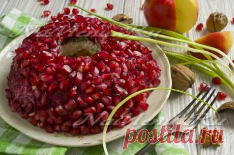 Салат &quot;Гранатовый браслет&quot; с копченой курицей, рецепт с фото