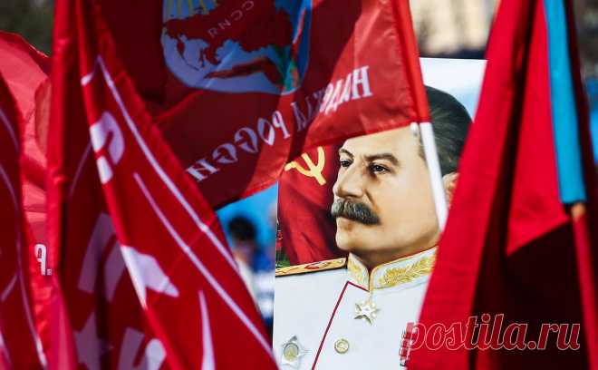 В РВИО назвали изложенной «должным образом» роль Сталина в новом учебнике. В новом едином учебнике истории Сталин представлен не как тиран и зверь, каким он был в «учебниках фонда Сороса», а как главнокомандующий и защитник интересов внешней политики СССР, заявил научный директор РВИО Мягков