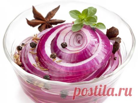 Как мариновать лук быстро и правильно - вкусные рецепты В этой статье поговорим о том, как мариновать лук правильно, быстро и чтобы он получился очень вкусным. Простые домашние рецепты на любой вкус
