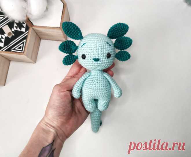 PDF Аксолотль крючком. FREE crochet pattern; Аmigurumi toy patterns. Амигуруми схемы и описания на русском. Вязаные игрушки и поделки своими руками #amimore - аксолотль из обычной пряжи, амфибия.